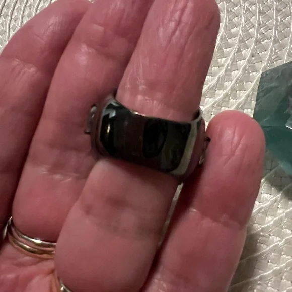 Vintage Rare Kenneth Jay Lane Elegant Statement Cocktail Crystal Ring - Picture 9 of 9